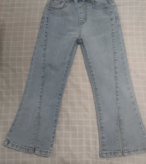 全新女童牛仔裤，喇叭裤！这个适合身高110...