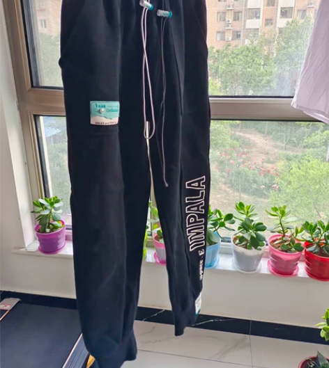 孩子的两条休闲裤，格子裤是外贸纯棉的 ，穿...