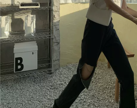 破洞牛仔裤女黑色高腰显瘦阔腿 仅试穿 未下...