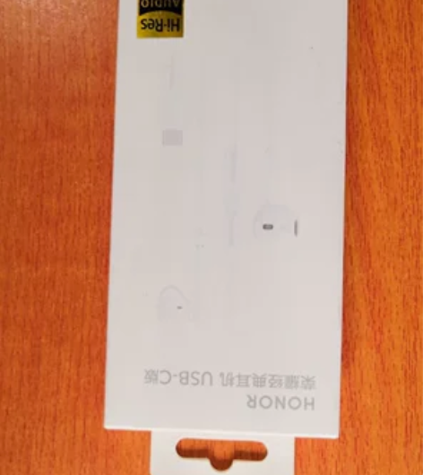 荣耀经典耳机USB-C版，全新未拆。不邮寄...