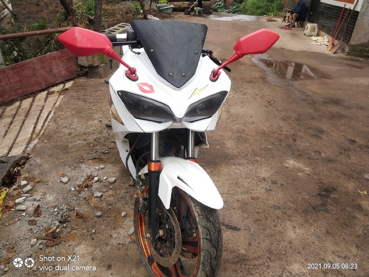 自己玩的国威地平线,发动机是200的,车在...