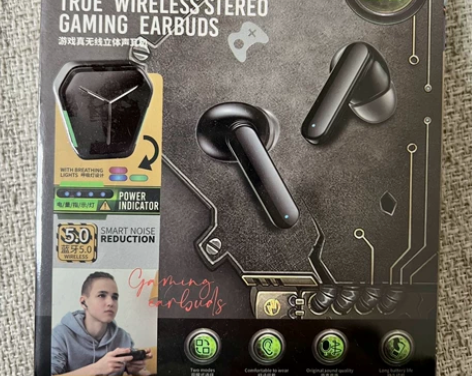 全新remax无线耳机，多买了一个，膜还没...