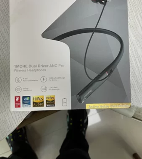 如图，出一台使用率极低的万魔耳机，盒子有点...