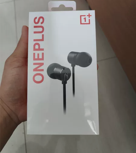 一加银耳2T耳机，买手机送的，全新未拆封，...