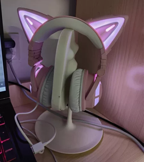 妖舞 猫耳耳机3s 99新  只连过一两次...