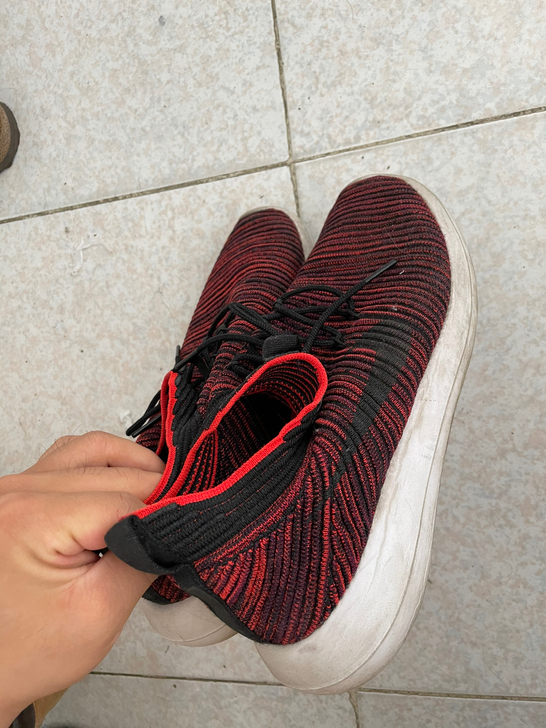 nike跑鞋  购入奥特莱斯