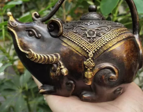 精美鎏金壶 金钱鼠壶 极罕见的超精美鎏金...