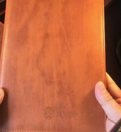 A5铁夹记事本 个性时尚创意办公日记本 会...