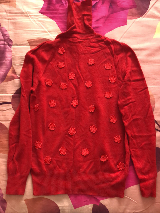 羊绒衫，100%山羊绒女，高领，M号，九成...