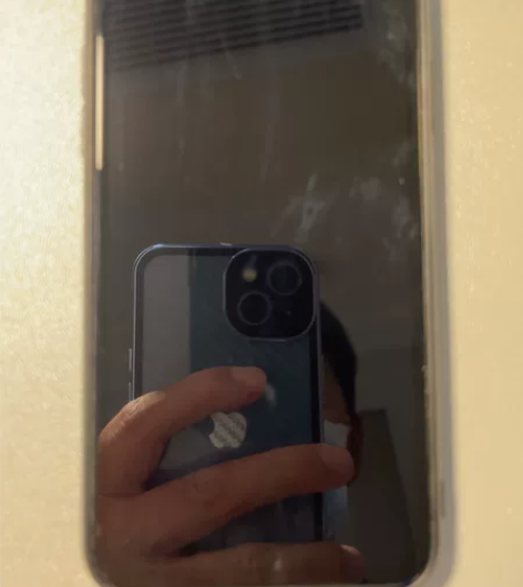 IPHONE X256G太空银 感兴趣的话...