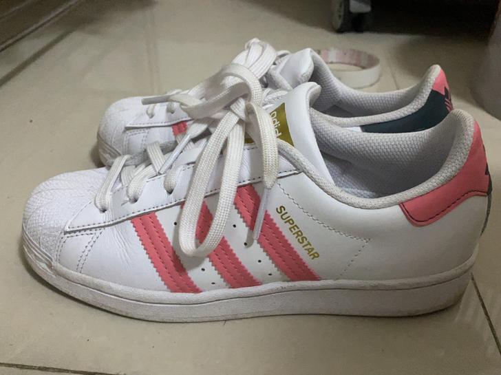 阿迪达斯贝壳头 三叶草 女鞋37码仅穿出门...