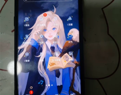 vivox23 8+128G运行流畅，边角...