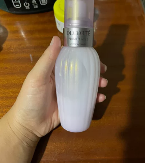 去年买的,水没有了,乳液不想用了 感兴趣的...