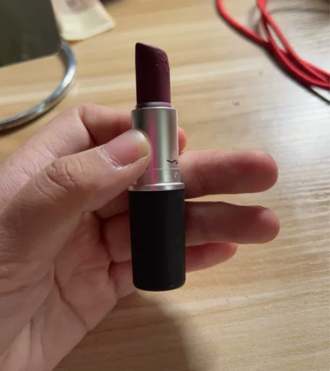 MAC 口红 305，浆果色，售出不退不换...