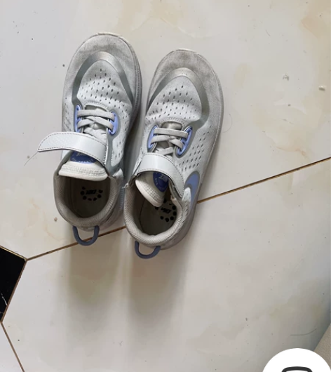 耐克32码，男女生都好穿的颜色，非常舒适的...