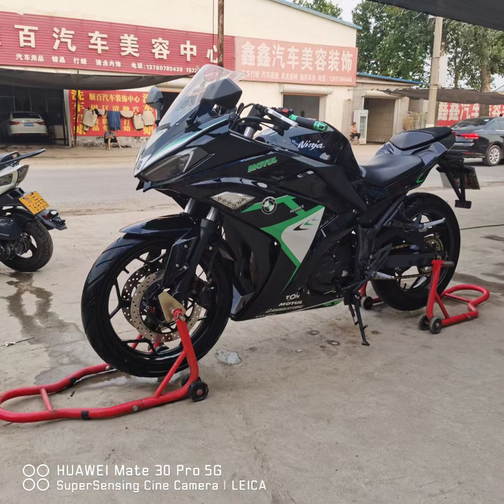 拿下一台250V6，成色车况完美，改装折叠...
