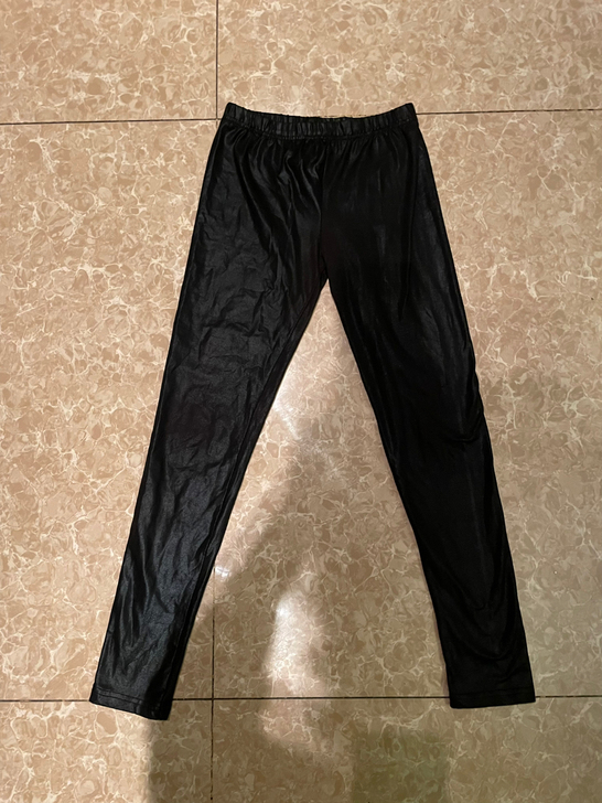 网红家黑色长裤亮面裤穿起来很显腿直 色泽微亮