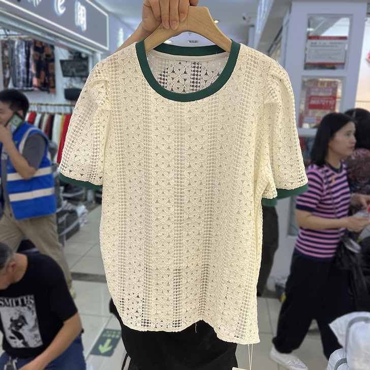 正品夏季蕾丝镂空透气凉爽显瘦素色圆领撞色百...