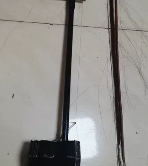 老二胡一把，北京乐器总厂出的，几十年的历史...