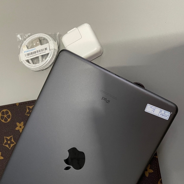 闲置转让苹果ipad 2019 128g支...