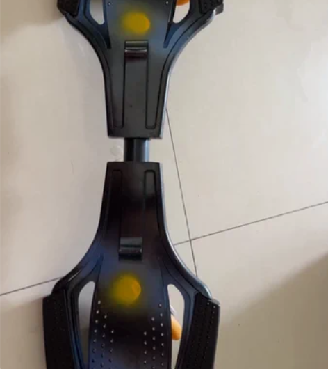 佳盈二轮蛇形滑板,九成新,是纯铝合金材质,...