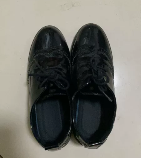 36码的布洛克单鞋，鞋子售出不退换 感兴趣...
