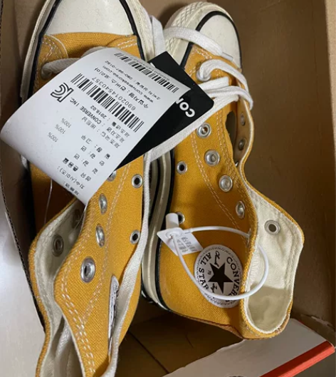 匡威帆布鞋全新带盒带吊牌 买了一直没穿 便...