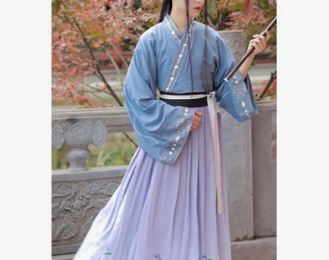 五五年原创汉服，佩兰赋，绝版蓝色，仅试穿吊...