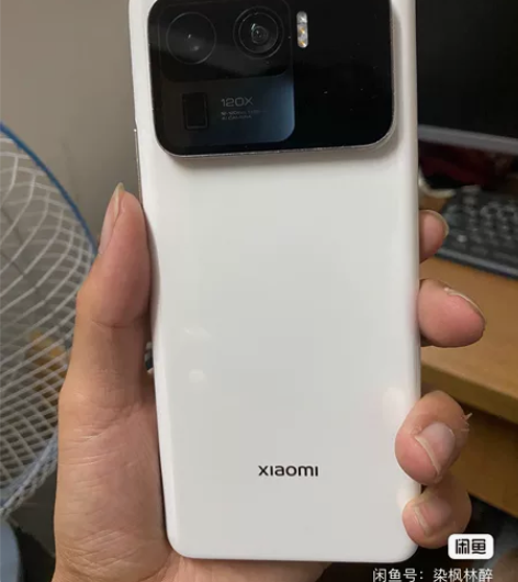 小米11ultra，8加256 去年10月...
