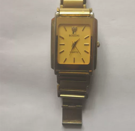 罗西尼品牌手表一枚       放置几年了...