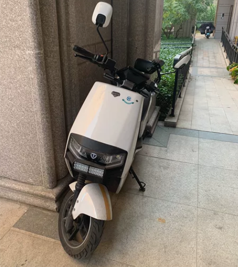 台铃电动车 天气冷用不上 买了不到一年 带...