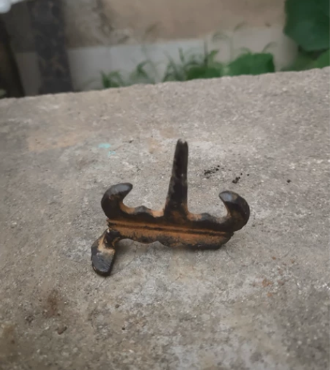 老的山型毛笔架,老残,还能站住凑合用,需要...