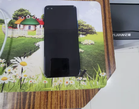 出售一台蓝色华为nova6，128G版。七...