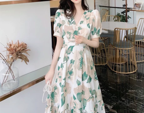 2021年夏季新款法式复古茶歇裙碎花仙女显...