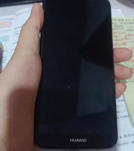 华为畅享8e青春版，一切正常就是有点反应慢...