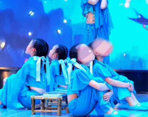 我们和月亮说句话演出服独舞马马嘟嘟骑舞蹈服...