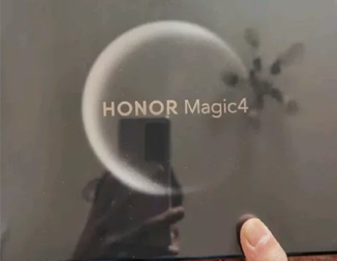 荣耀magic4至臻版全新未拆封,送全新2...