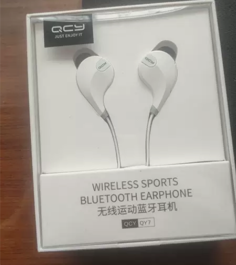 全新无线运动蓝牙耳机，仅拆封，一次都未使用...