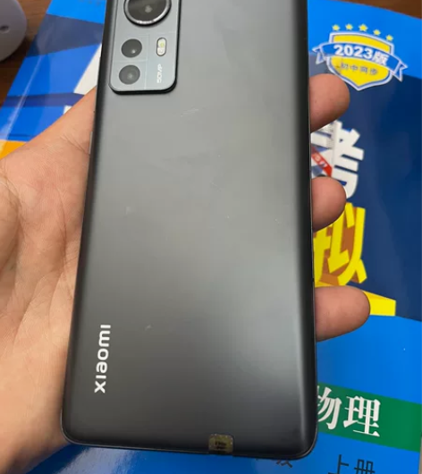 小米12 8+128 手机很新，手机如图，...