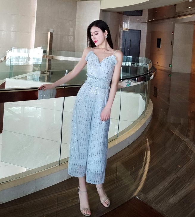 设计师吊带连体裤女夏亮片装饰木耳边重工连体裤