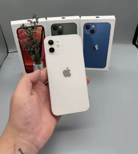 苹果12白色，内存128，5G全网通。没有...