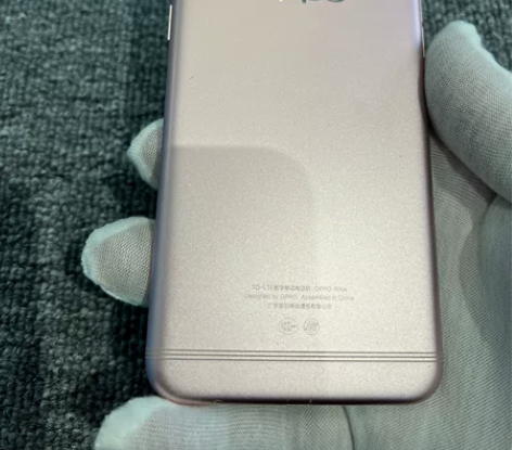 Oppo R9sk，4+64内存 感兴趣的...