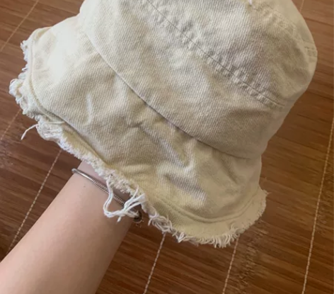 三福买的渔夫帽 一次没戴过 感兴趣的话点“...