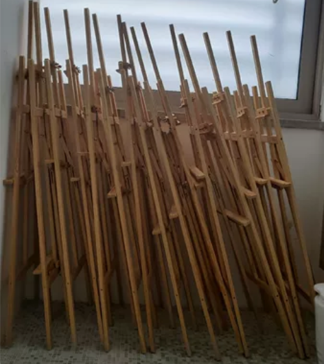 松木画架，几乎全新，半价出售，园区自提 感...