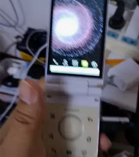 Sharp/夏普 SH7218U经典翻盖手...