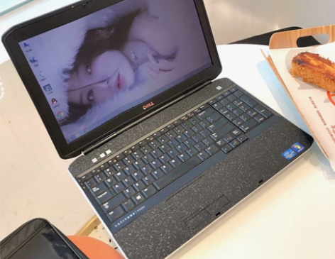 运行流畅 一切正常 去年购入 低价出 女生...