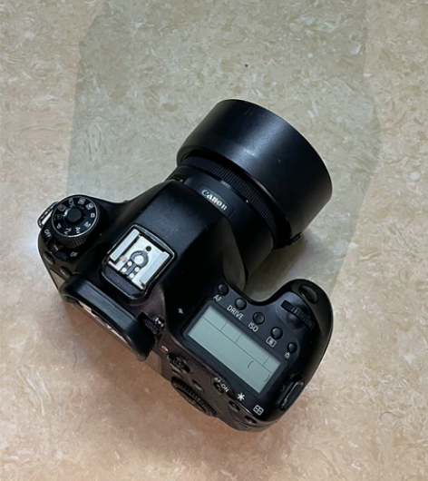 佳能EOS 6D全画幅出机身  16年买的...
