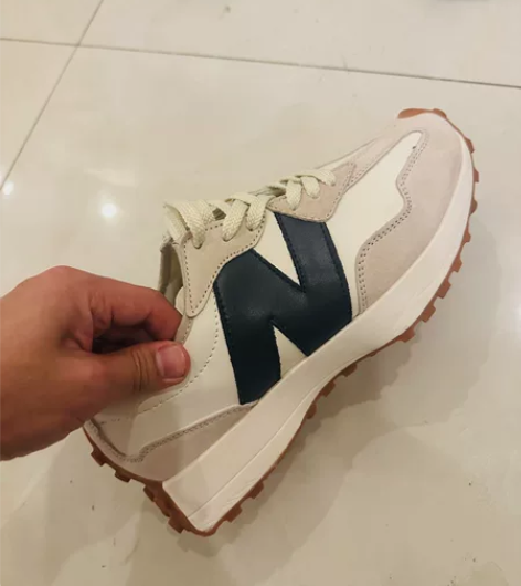 NB，新百伦，蒲田货，买来穿着玩，就穿一次...