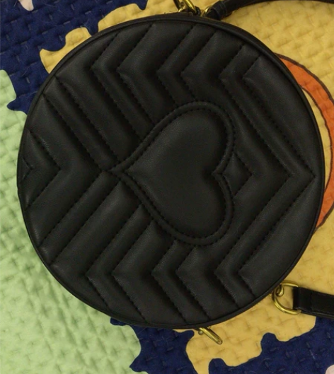 羊皮爱心圆饼包 斜挎包单肩包女士包包小香包...