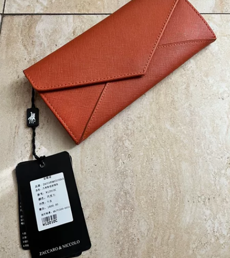 女士牛皮钱包，全新未使用 感兴趣的话点“我...